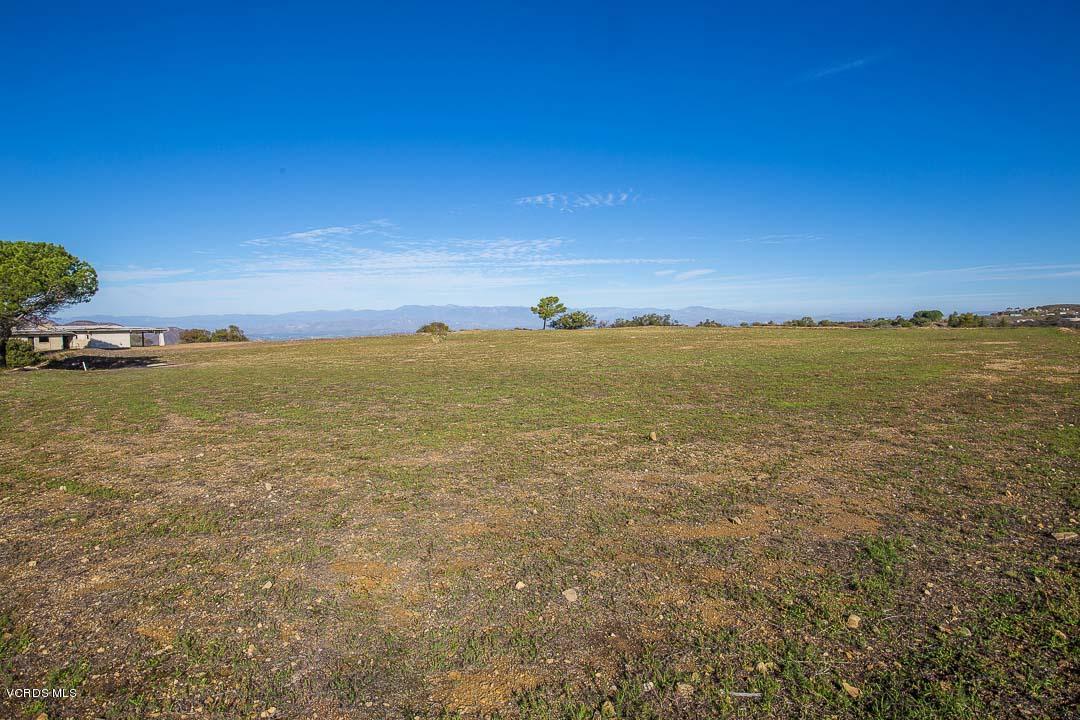 2551 White Stallion Road Thousand Oaks, CA 91361 - Photo 32 of 41 a view of an ocean from a city