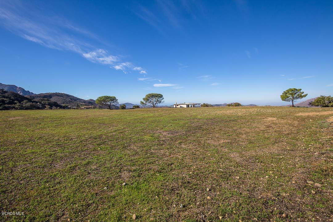 2551 White Stallion Road Thousand Oaks, CA 91361 - Photo 35 of 41 a view of an ocean and beach