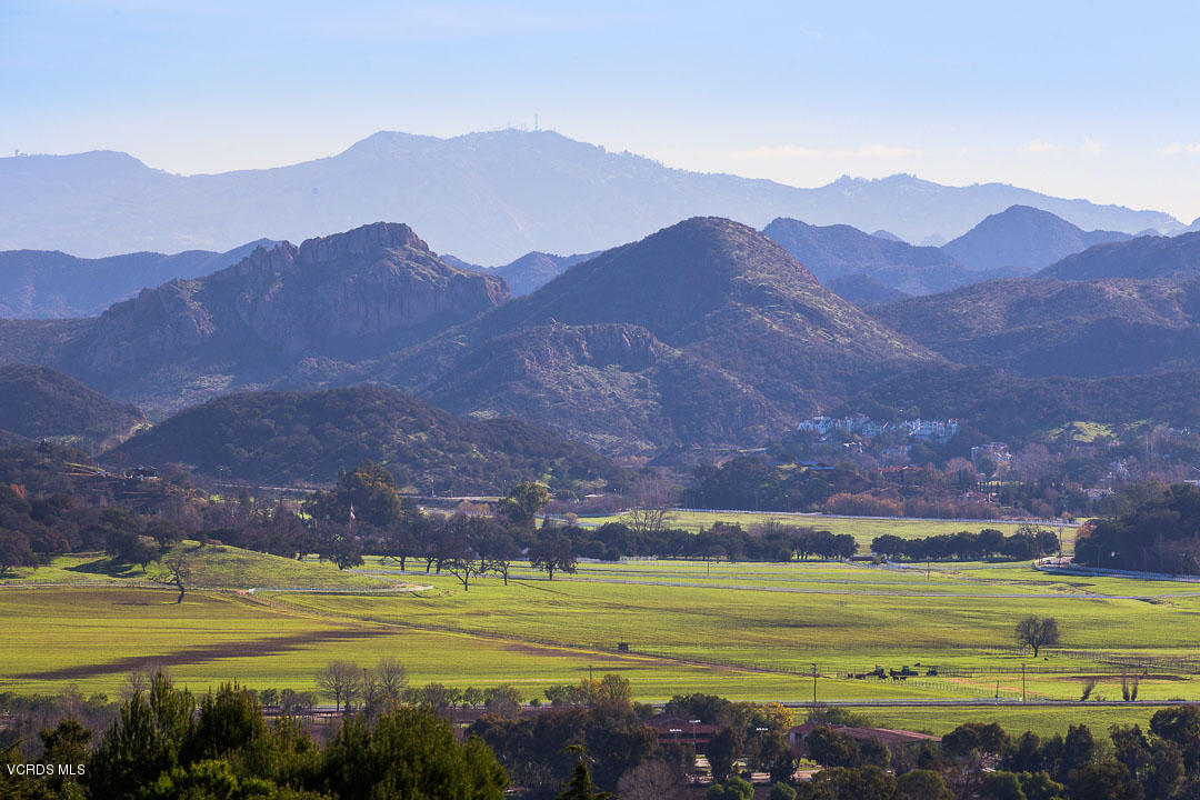 2551 White Stallion Road Thousand Oaks, CA 91361 - Photo 9 of 41 a view of a town with mountains in the background