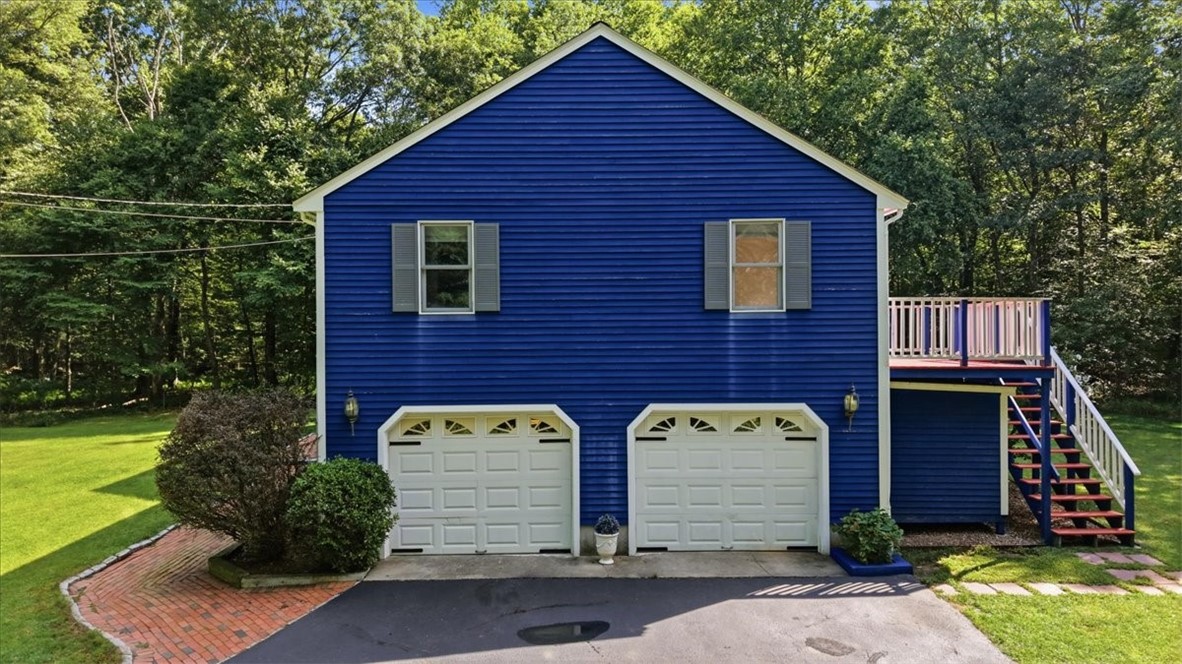 122 Burlingame Road Smithfield, RI 02917 - Photo 6 of 40 Gallery Image 6