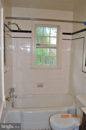805 New York Avenue Silver Spring, MD 20910 - Photo 5 of 8 Bath #1