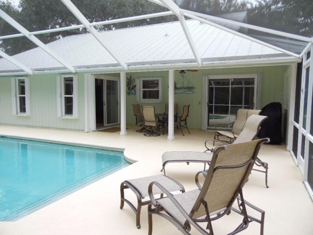 566 Date Palm Road Vero Beach, FL 32963 - Photo 9 of 18 Gallery Image 9