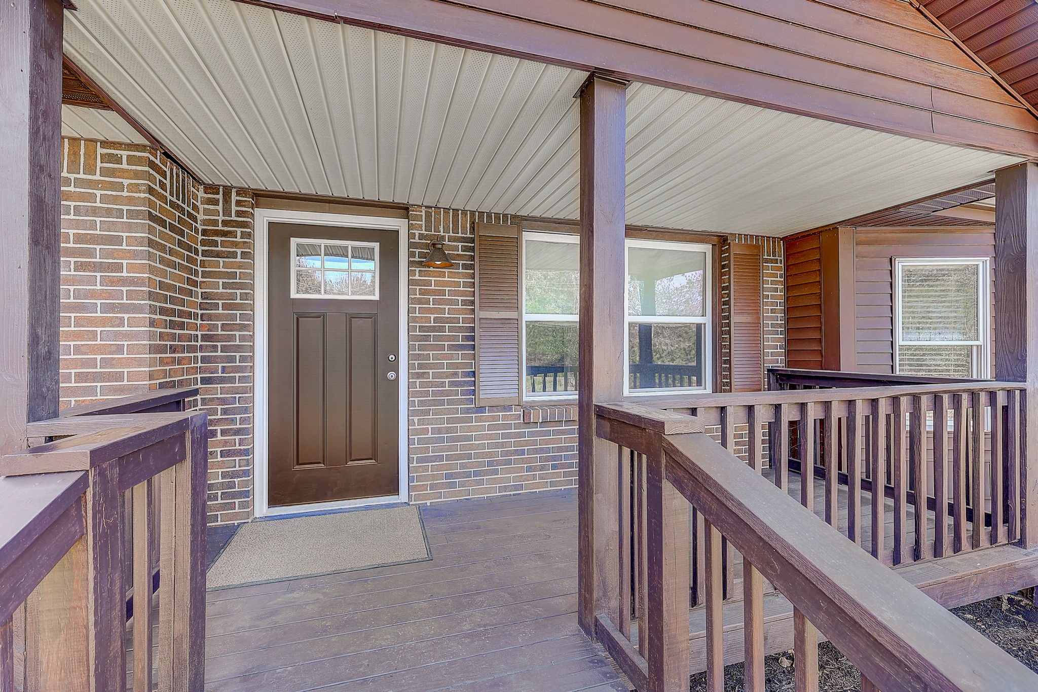 280 Dean Road Clarksville, TN 37040 - Photo 5 of 33 a view of a house with porch