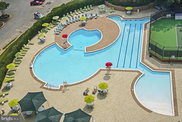 $484,500 | 5904 Mt Eagle Drive, Unit 105, Alexandria, VA 22303