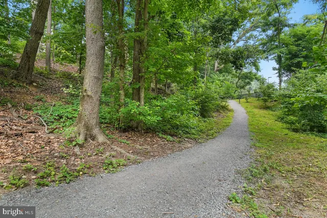 $484,500 | 5904 Mt Eagle Drive, Unit 105, Alexandria, VA 22303