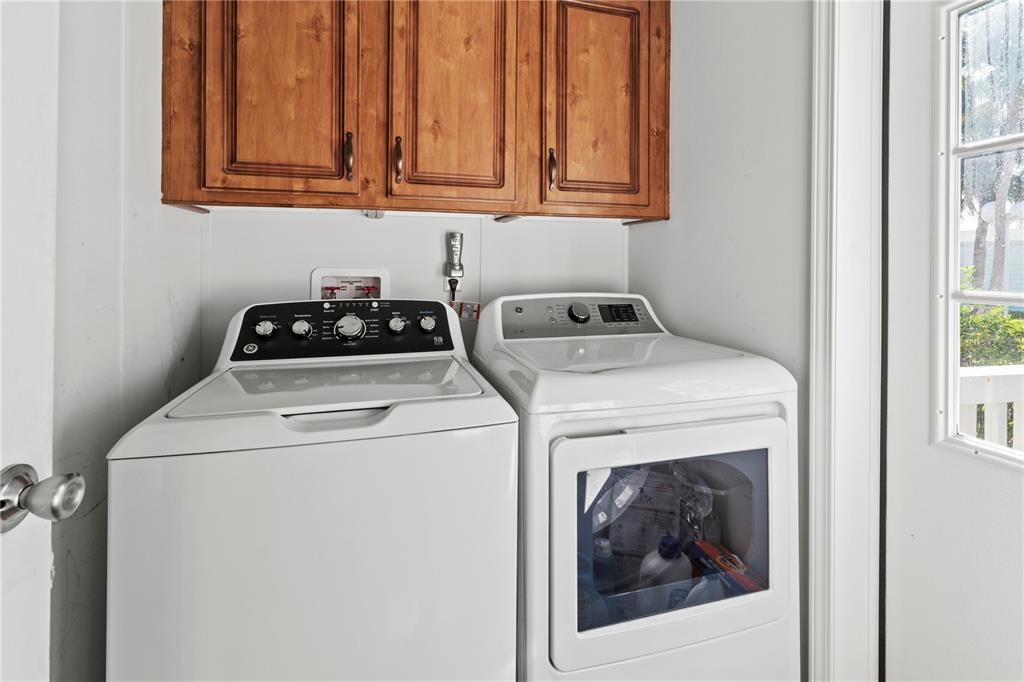 1 Meadow Circle Ellenton, FL 34222 - Photo 22 of 52 a utility room with dryer and washer