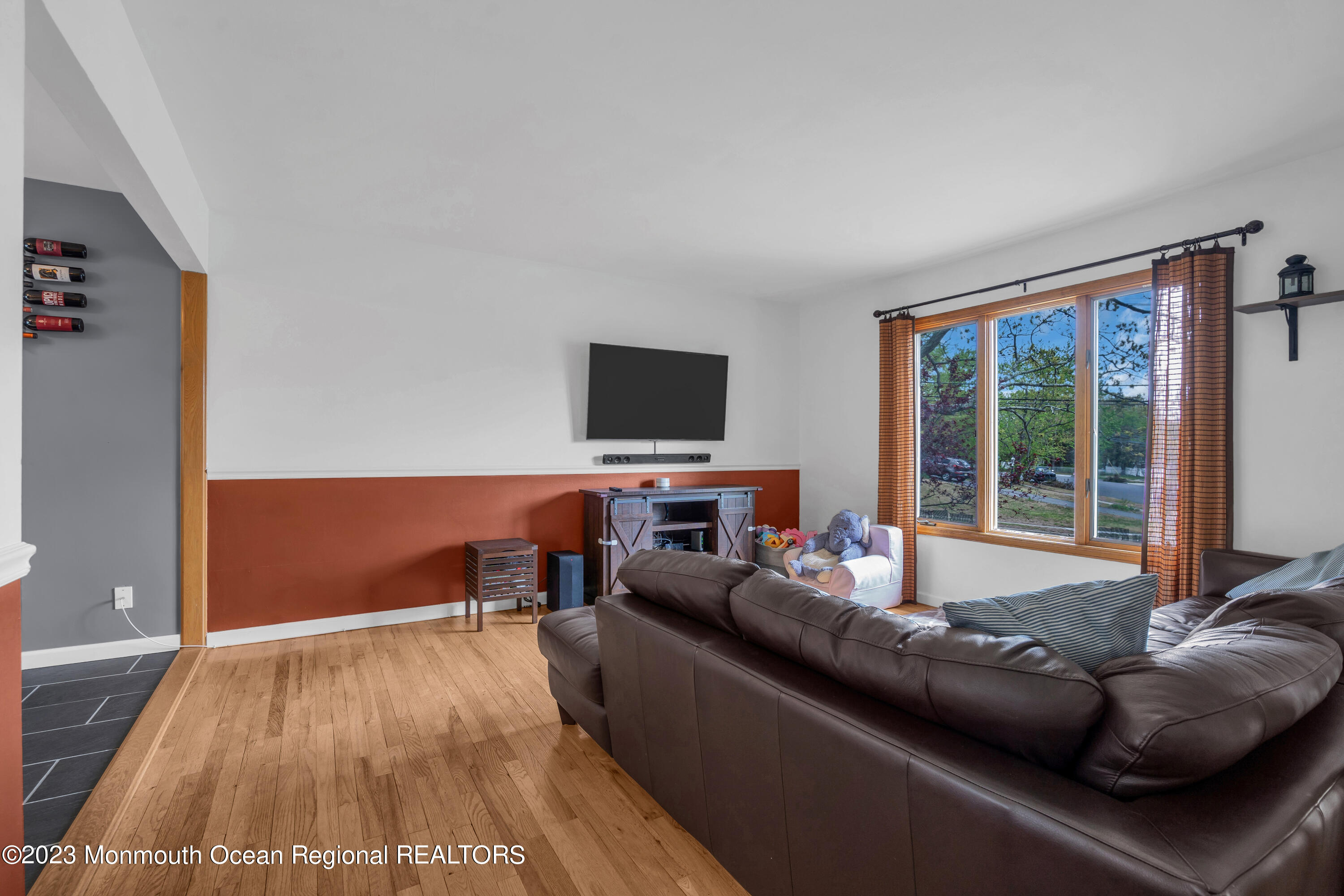 43 Salem Hill Road Howell, NJ 07731 - Photo 5 of 23 Living Room