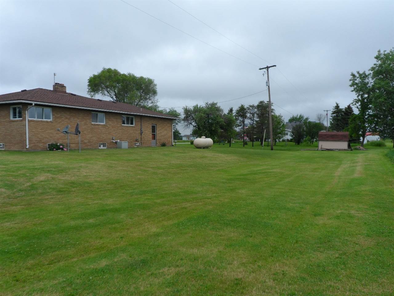 2372 North Tower Beach Road Pinconning, MI 48650 - Photo 10 of 35 1802421-10.JPG