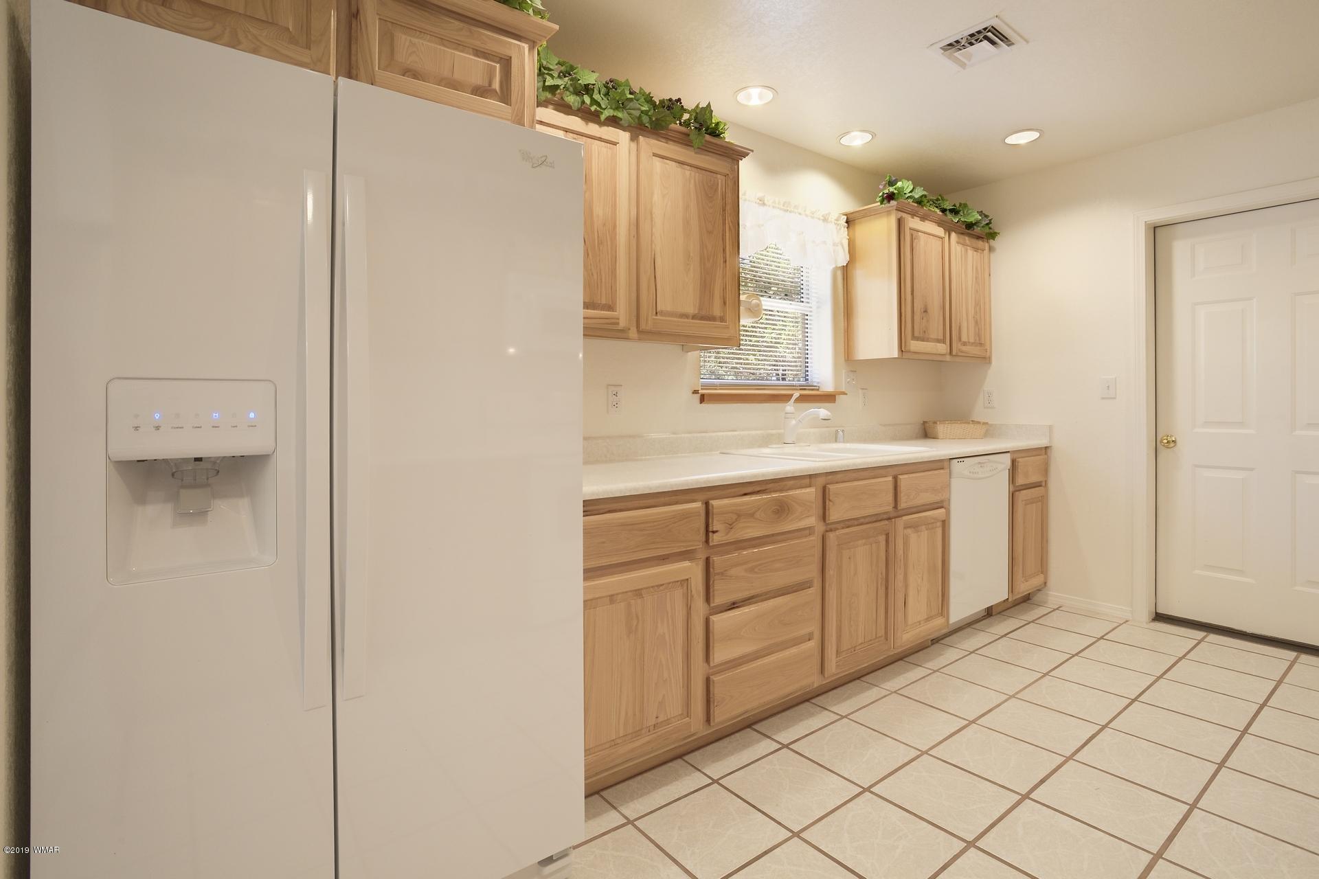 2275 Sunrise Road, Unit 362 Overgaard, AZ 85933 - Photo 11 of 33