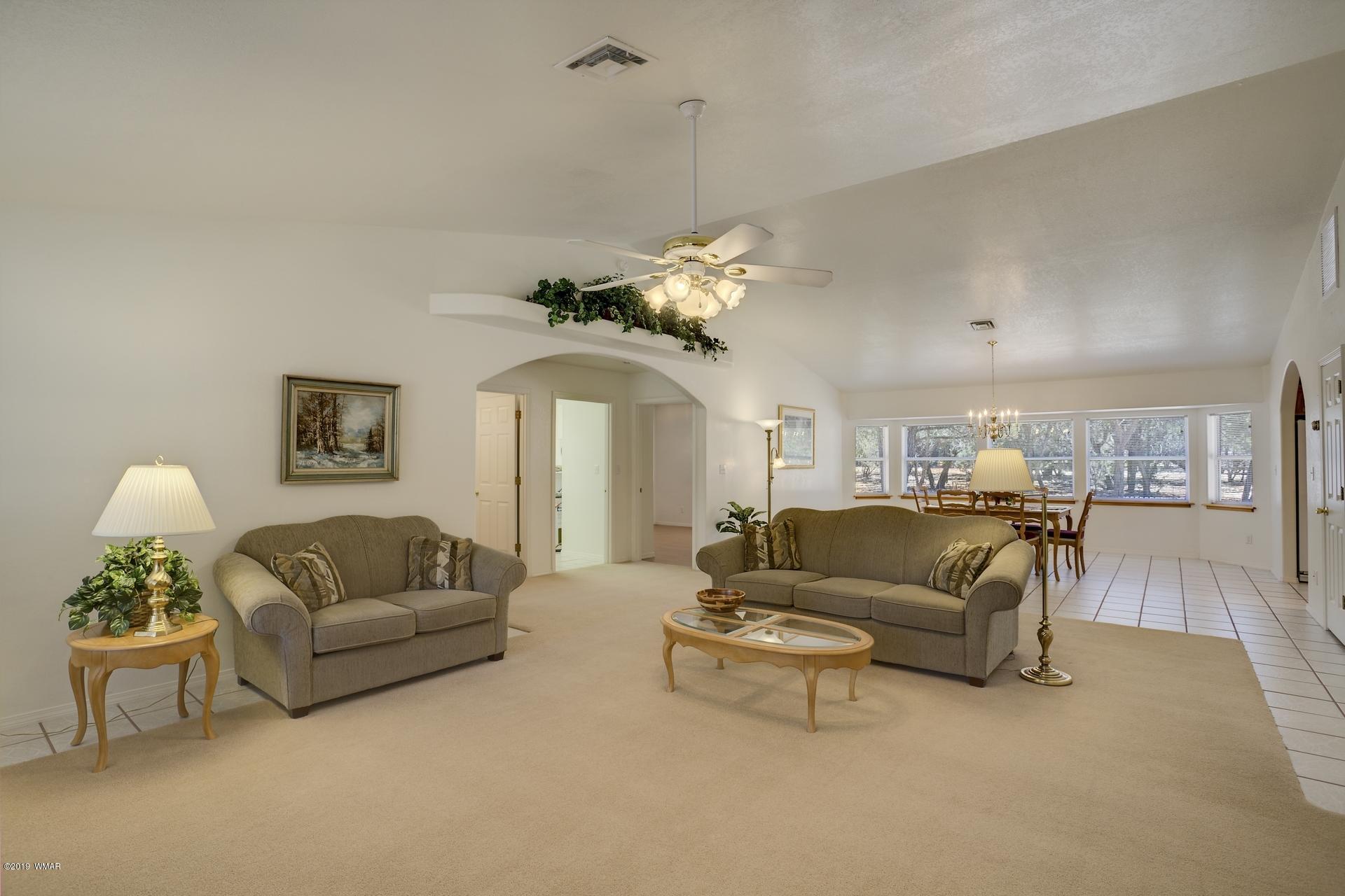 2275 Sunrise Road, Unit 362 Overgaard, AZ 85933 - Photo 4 of 33