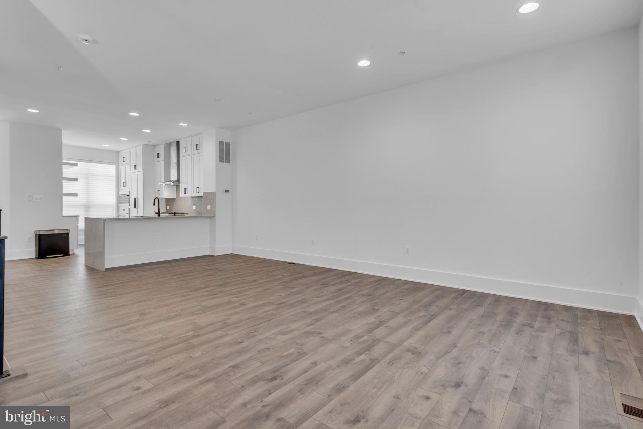 11366 Emerald Park Road Potomac, MD 20854 - Photo 22 of 59