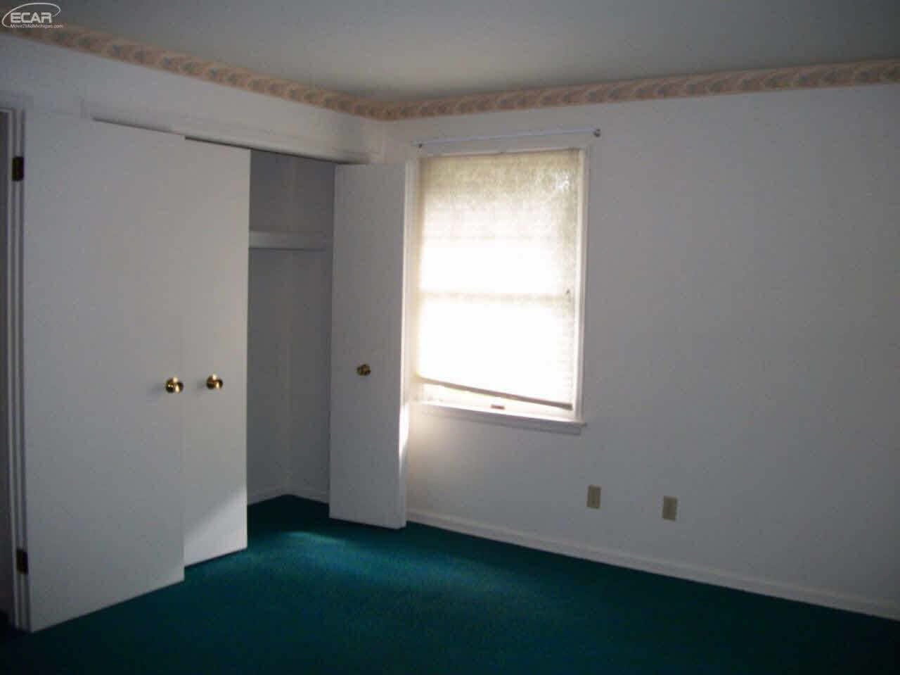 13280 North Road Fenton, MI 48430 - Photo 15 of 17 21368674-14.JPG