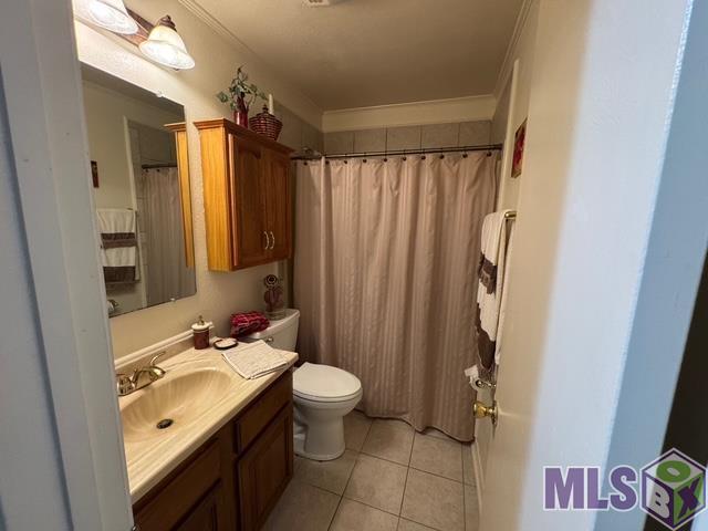 10219 Cashel Avenue, Unit 2 Baton Rouge, LA 70815 - Photo 16 of 21 Guest Bath