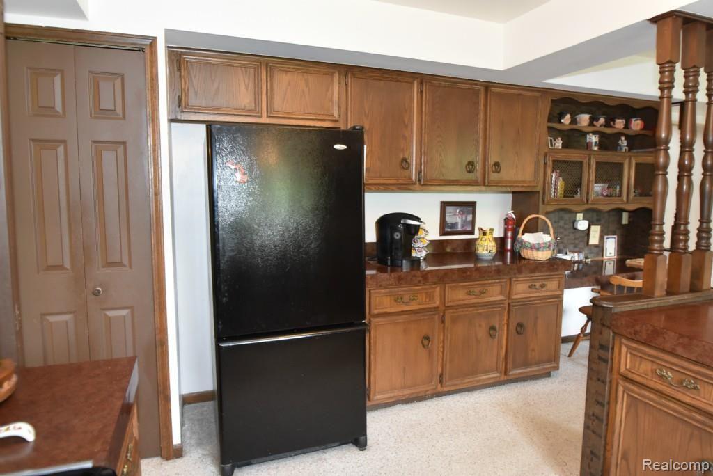 2284 West Avon Road Rochester Hills, MI 48309 - Photo 20 of 53