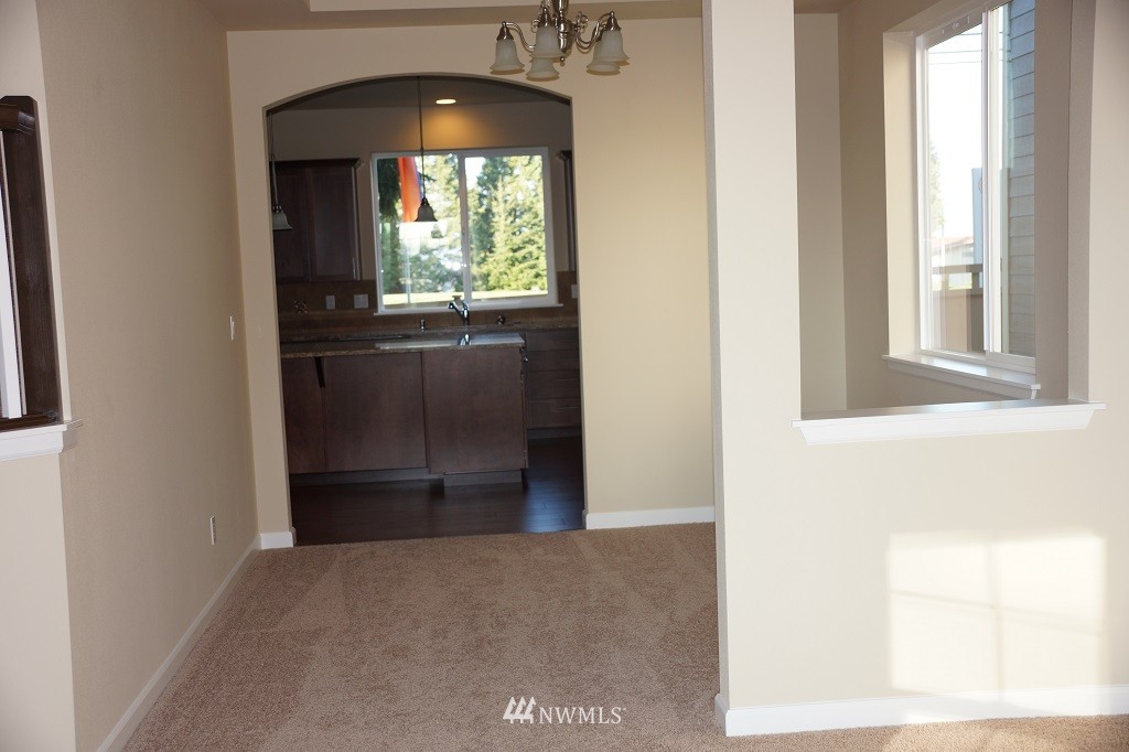 778 Queen Avenue Northeast Renton, WA 98056 - Photo 8 of 10 Gallery Image 8
