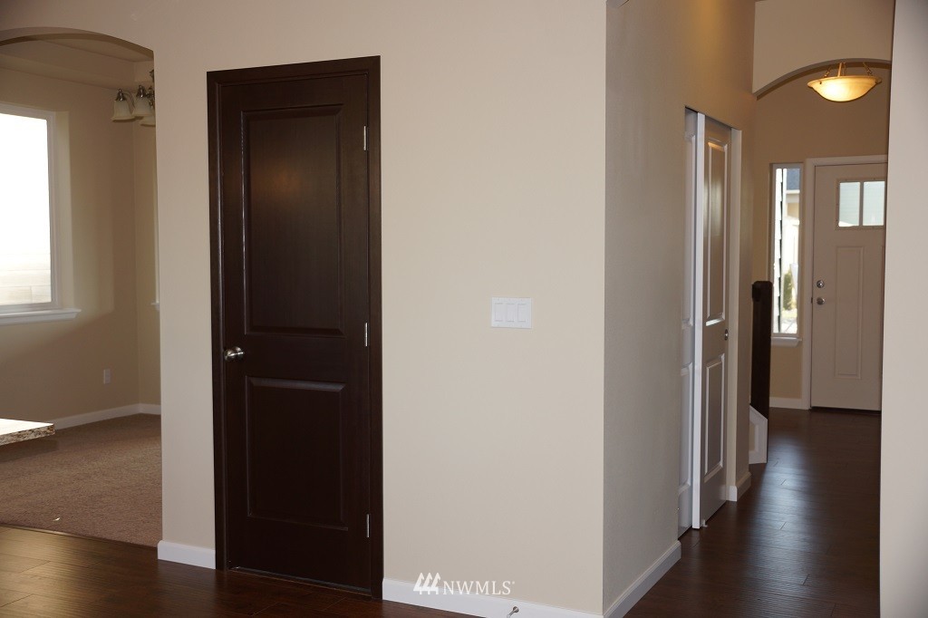 778 Queen Avenue Northeast Renton, WA 98056 - Photo 10 of 10 Gallery Image 10