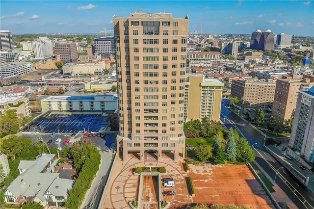 $499,950 | 400 West 49th Terrace, Unit 2044, Kansas City, MO 64112