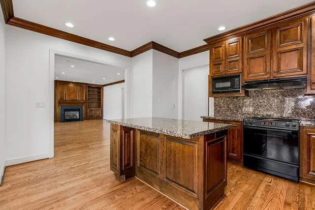 $499,950 | 400 West 49th Terrace, Unit 2044, Kansas City, MO 64112