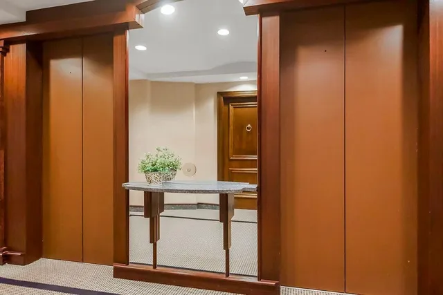 $499,950 | 400 West 49th Terrace, Unit 2044, Kansas City, MO 64112