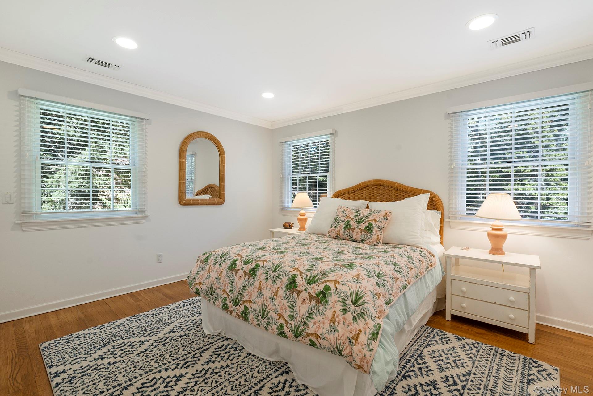 44 Midhampton Avenue Quogue, NY 11942 - Photo 17 of 24 2nd Floor Primary En Suite