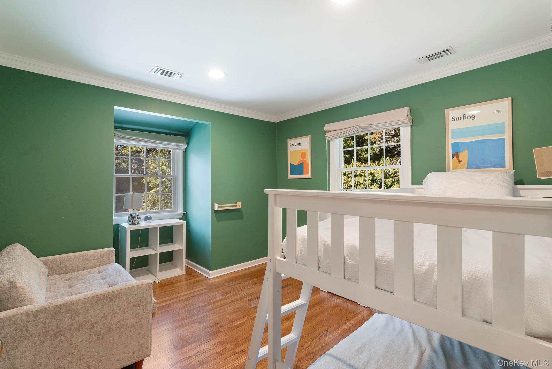 44 Midhampton Avenue Quogue, NY 11942 - Photo 21 of 24 Guest Bedroom