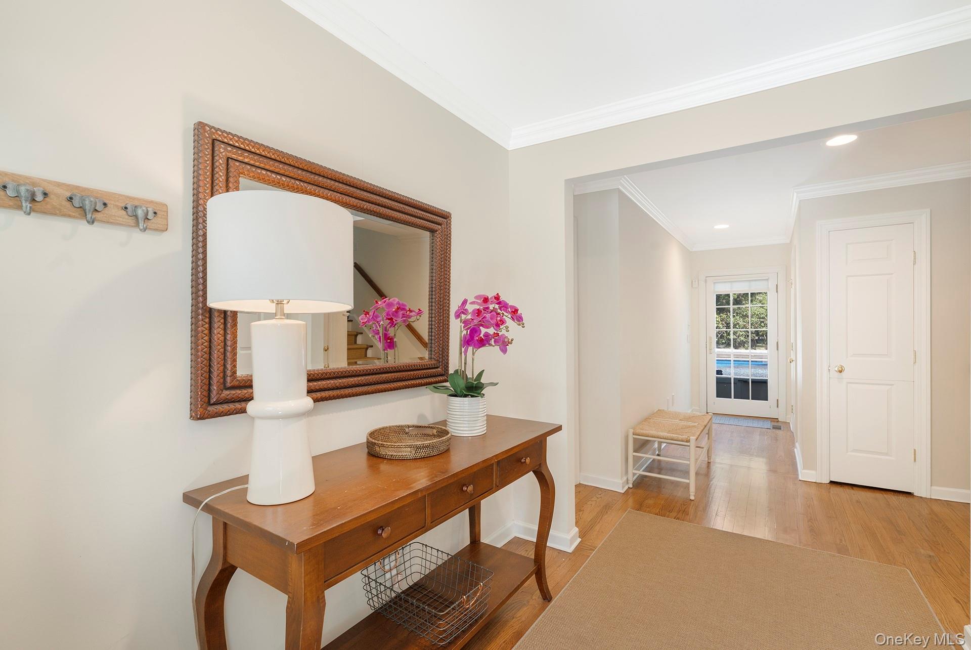 44 Midhampton Avenue Quogue, NY 11942 - Photo 6 of 24 Foyer