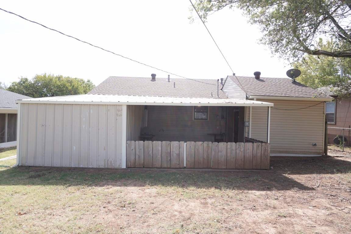 1405 Ivanhoe Street Perry, OK 73077 - Photo 26 of 29 Gallery Image 26