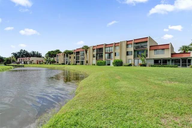 $220,000 | 4539 Luxemburg Court, Unit 201, Lake Worth, FL 33467