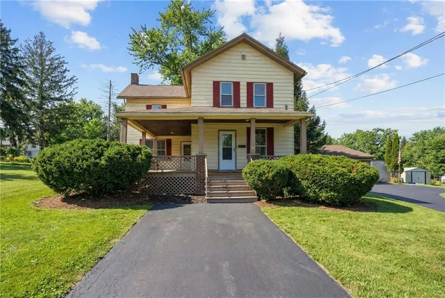 $179,900 | 441 North Pitt Street, Mercer, PA 16137