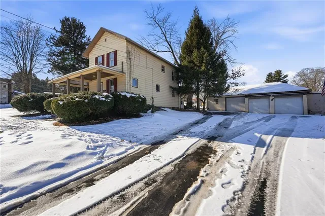 $179,900 | 441 North Pitt Street, Mercer, PA 16137