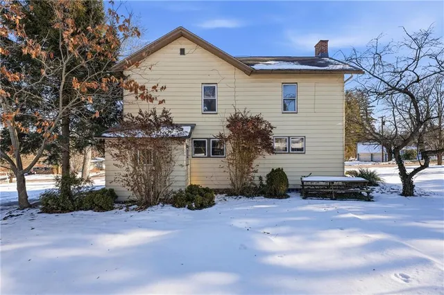 $179,900 | 441 North Pitt Street, Mercer, PA 16137