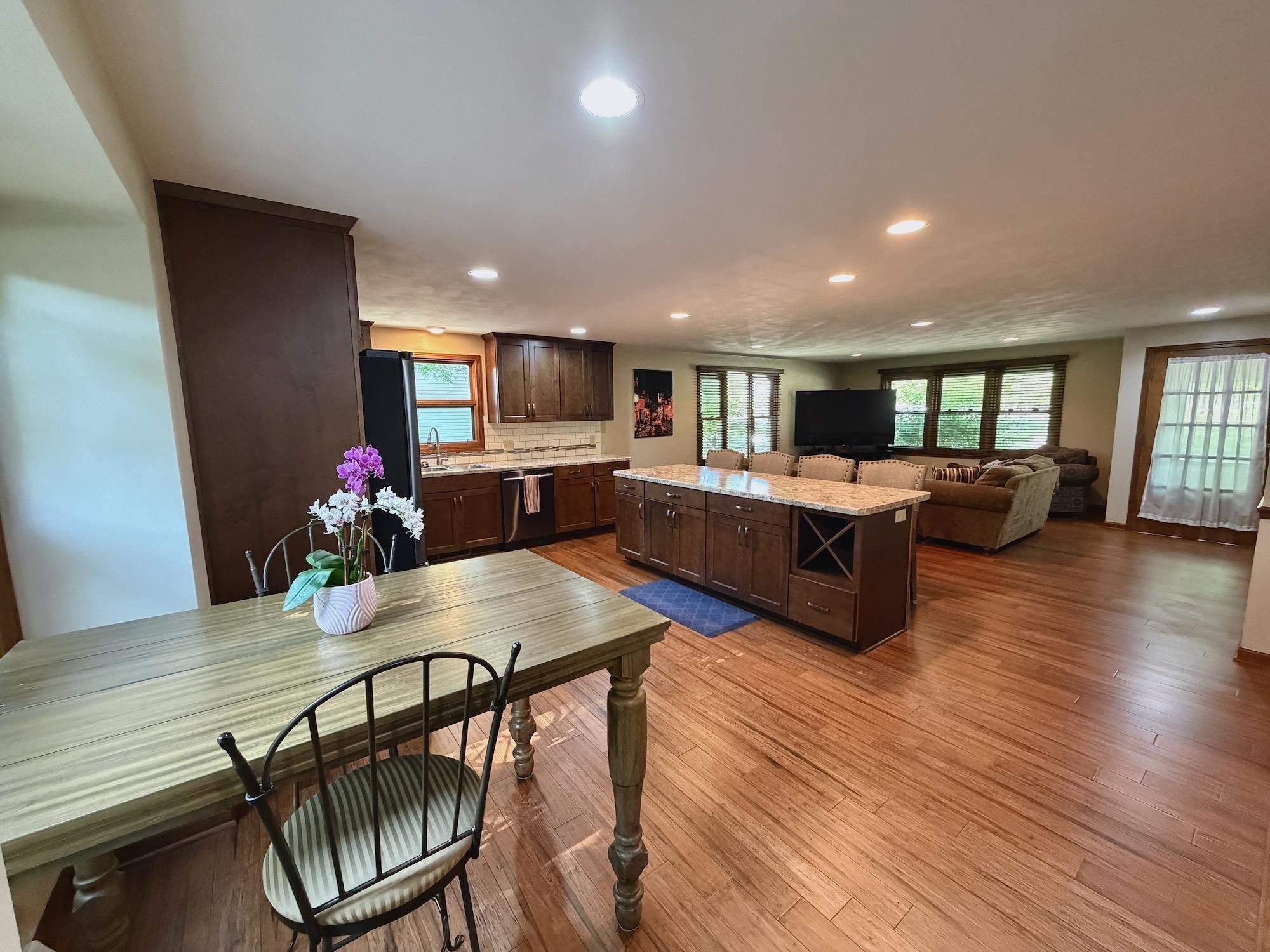 1112 Tullar Road Neenah, WI 54956 - Photo 7 of 22