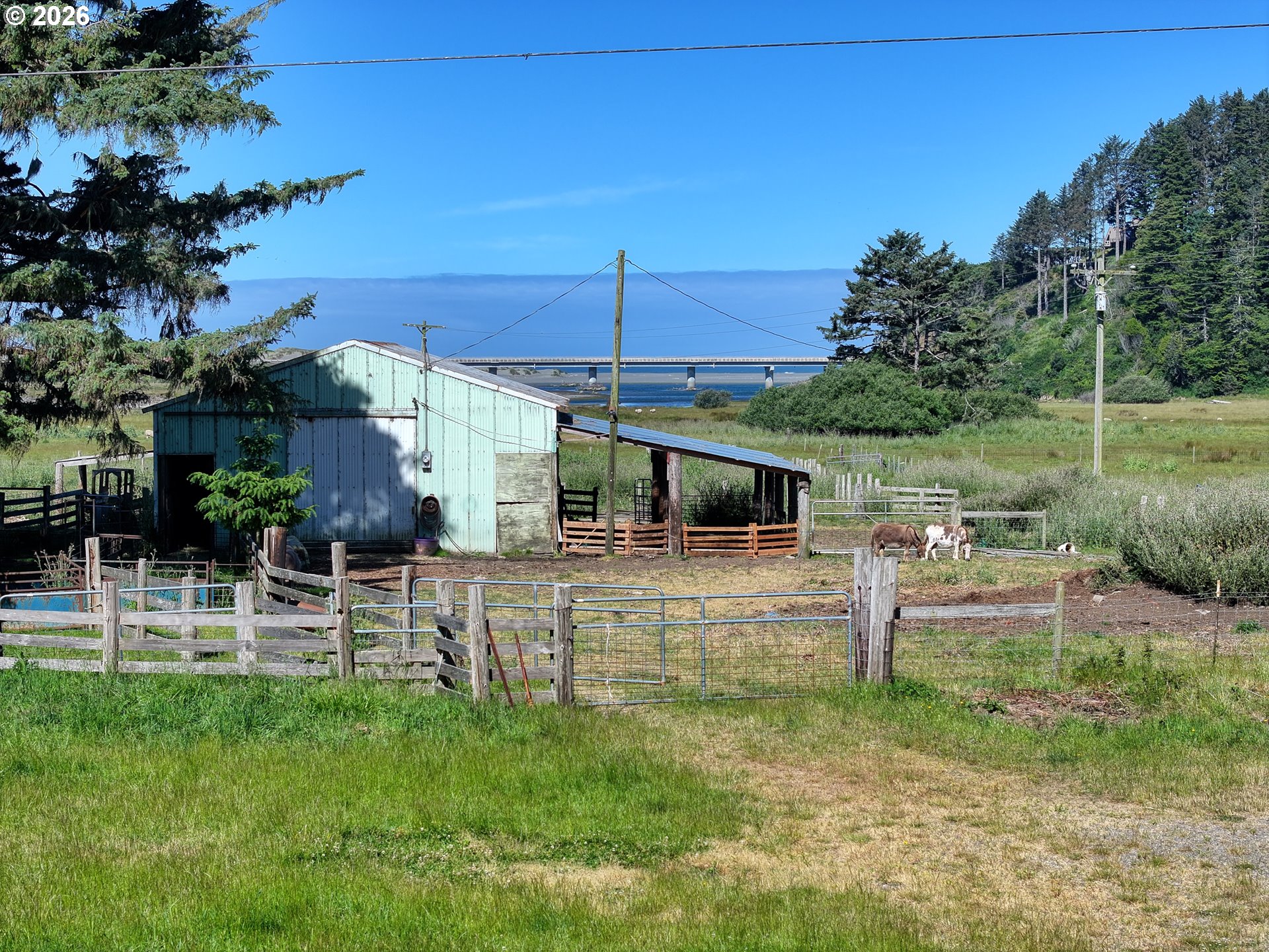 94665 North Bank Pistol River Road Gold Beach, OR 97444 - Photo 28 of 48 Barn