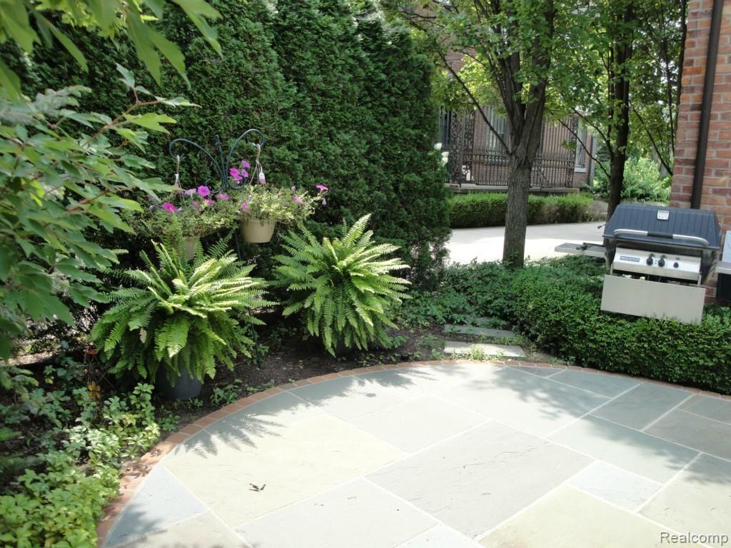 14 Rathbone Place Grosse Pointe, MI 48230 - Photo 32 of 34 Patio