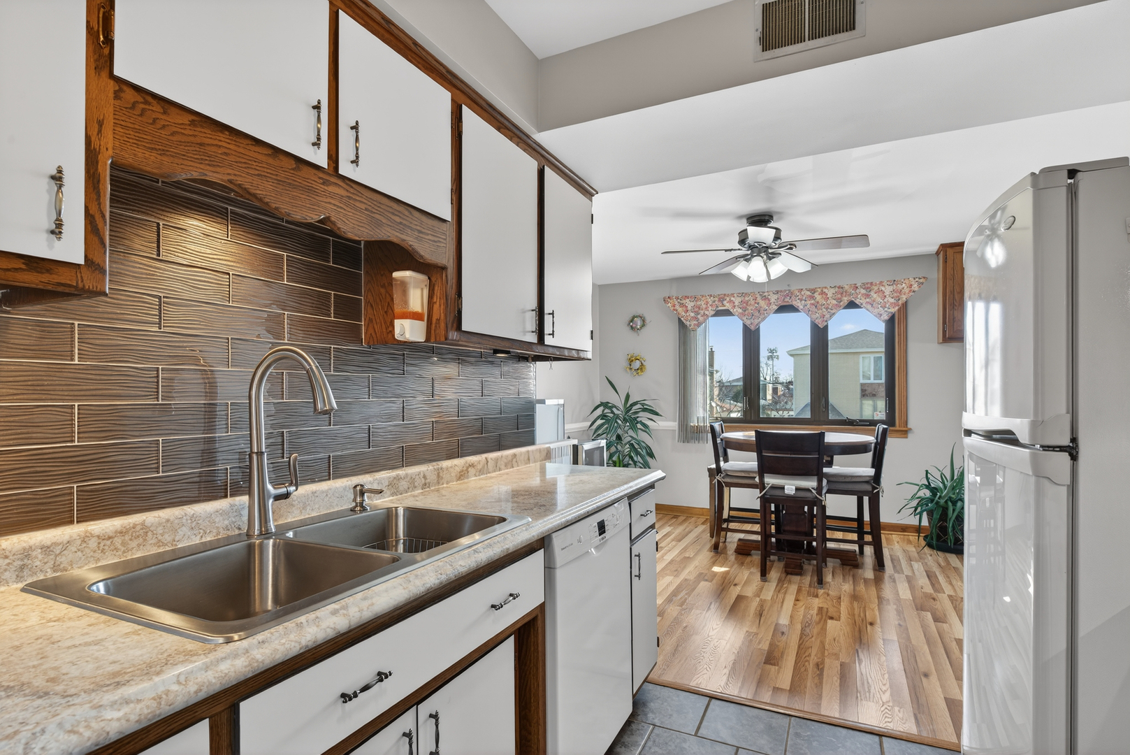 6056 South Keating Avenue, Unit 2E Chicago, IL 60629 - Photo 5 of 23