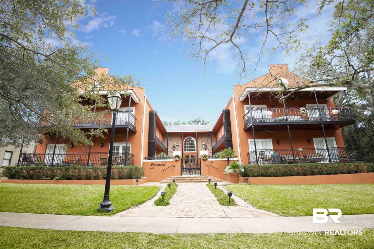 110 Fairhope Avenue, Unit 7 Fairhope, AL 36532 - Photo 1 of 26