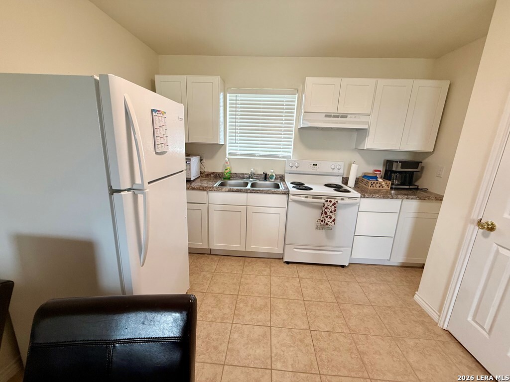 391 Riverside Drive, Unit 16 Eagle Pass, TX 78852 - Photo 4 of 19