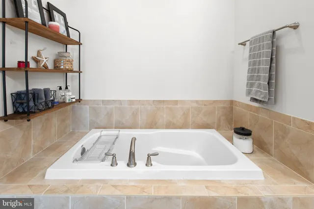 $477,500 | 1178 Kestrel Way, Salisbury, MD 21804