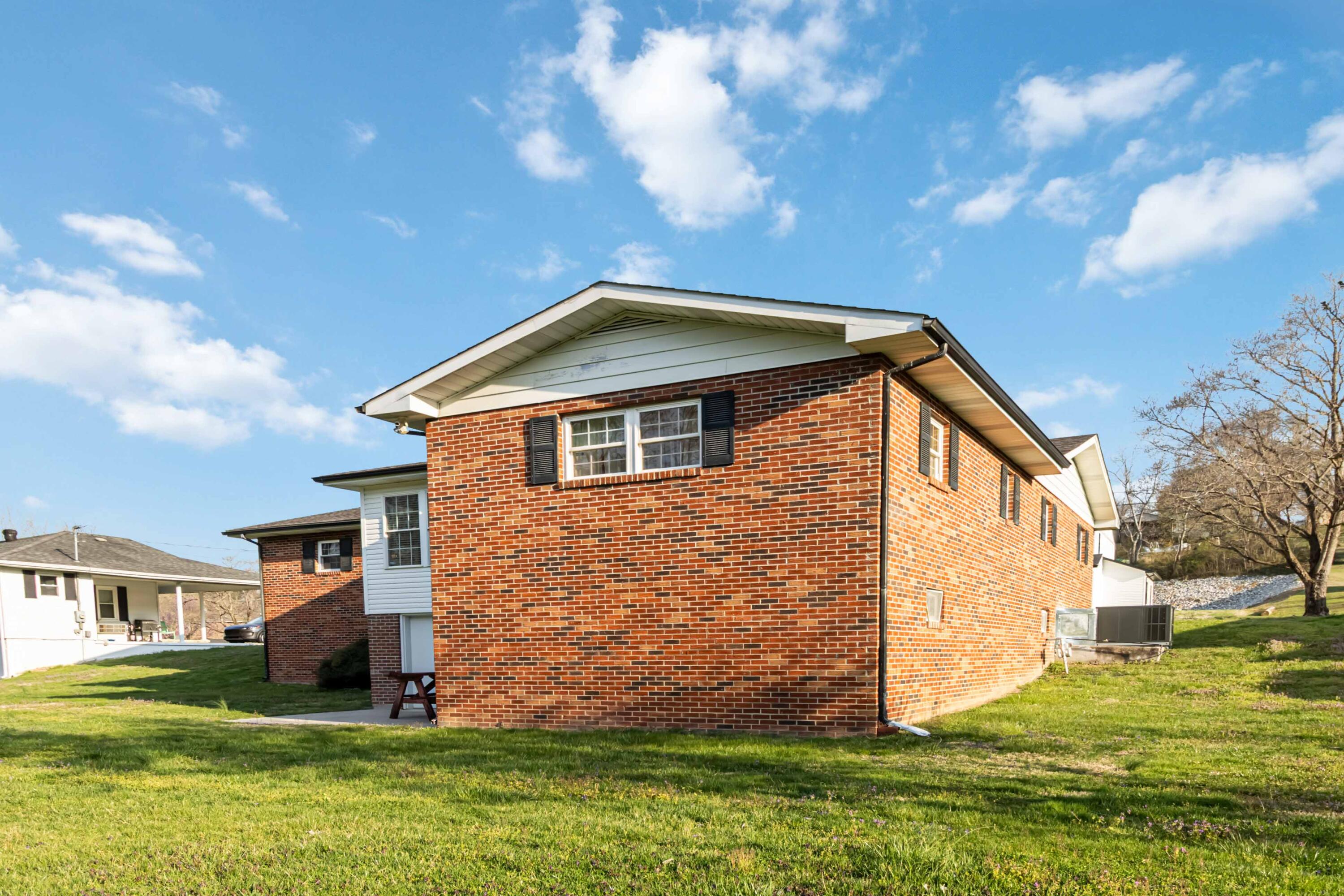 511 Moore Road Williamsburg, KY 40769 - Photo 10 of 50 049