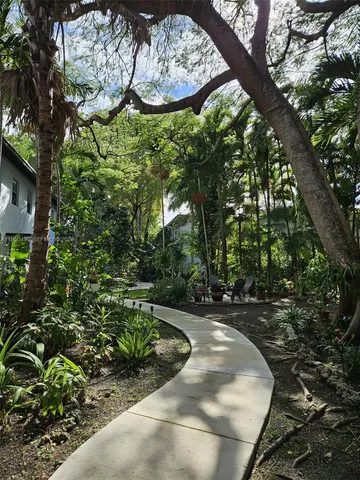 $2,700 | 5660 Southwest 78th Street, Unit 6A, Miami, FL 33143