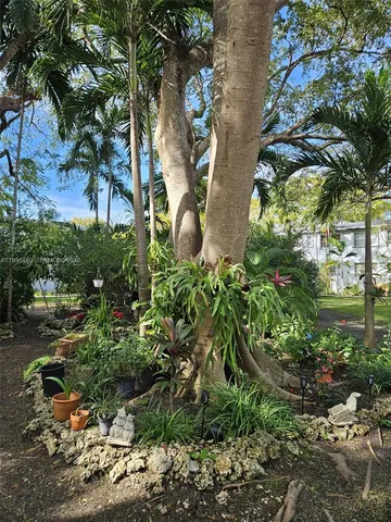 $2,700 | 5660 Southwest 78th Street, Unit 6A, Miami, FL 33143