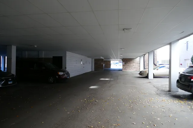 $245,000 | 603 South River Road, Unit 2M, Des Plaines, IL 60016