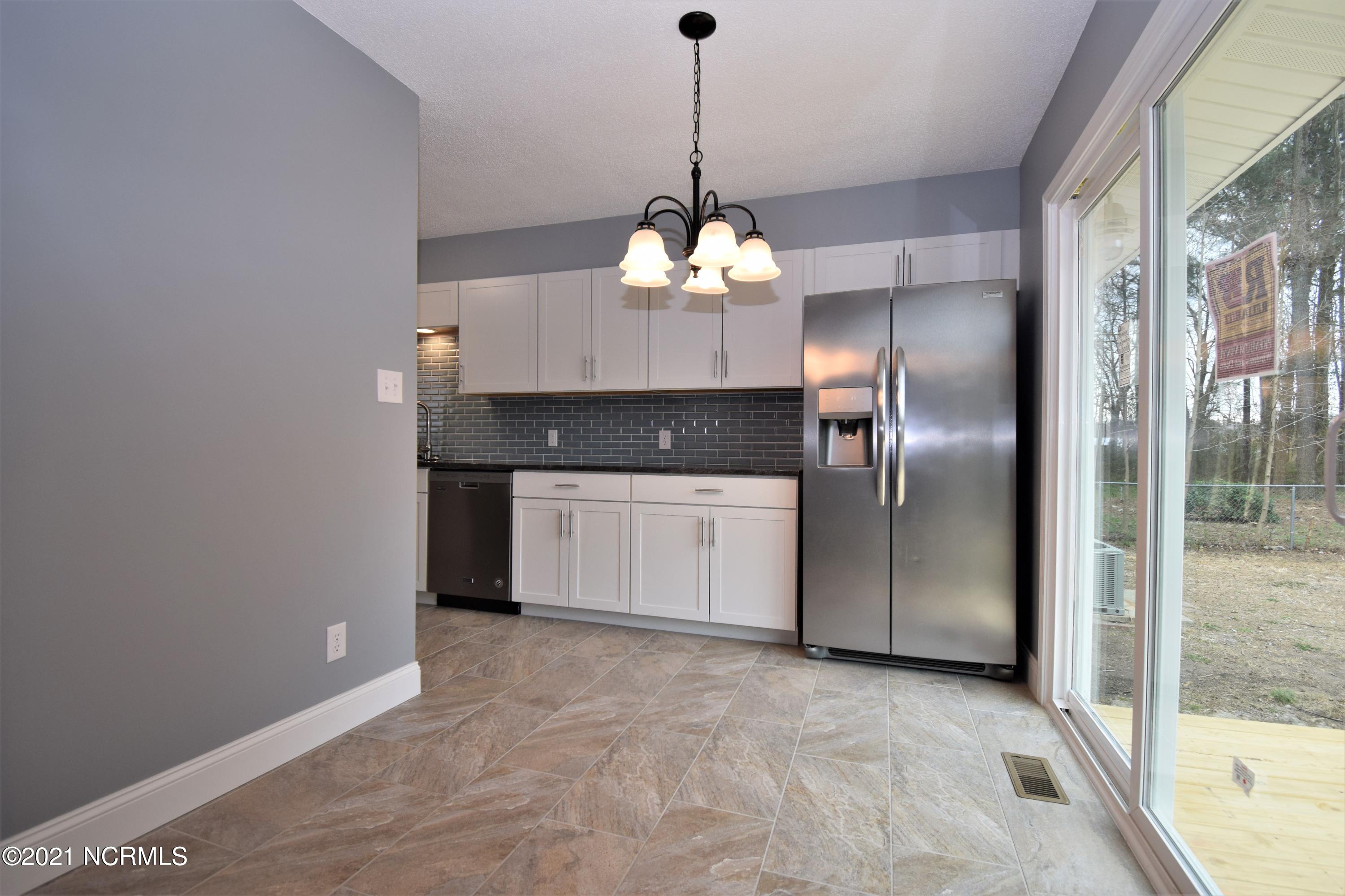 5817 Ernest Taylor Road Ayden, NC 28513 - Photo 11 of 22 DSC_8115