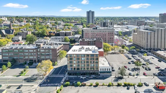 a picture of city view