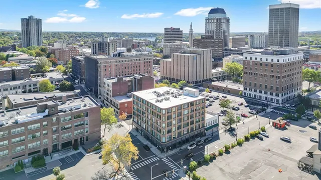 a picture of city view