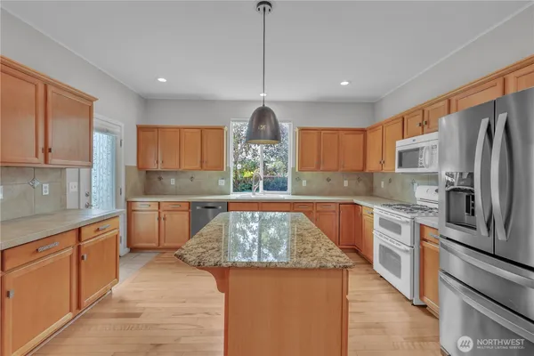 $644,000 | 2414 88th Drive Northeast, Lake Stevens, WA 98258