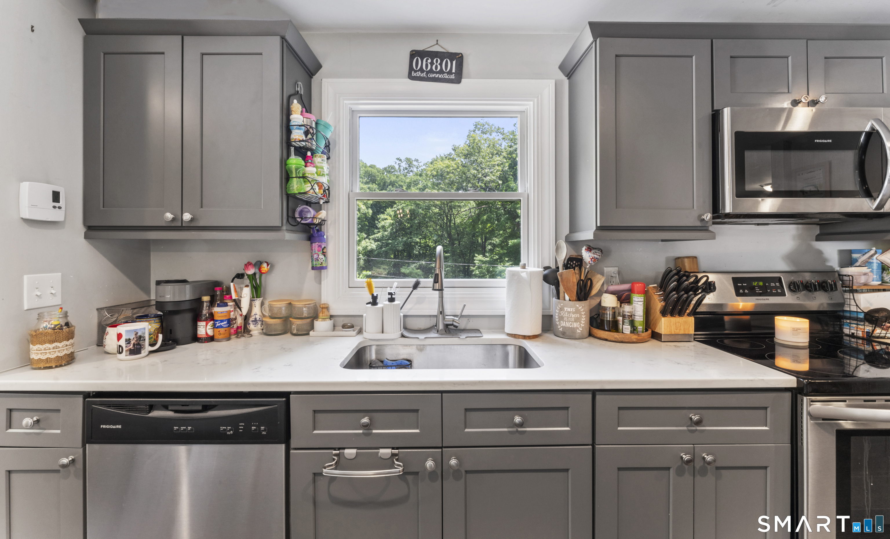 143 Nashville Road Bethel, CT 06801 - Photo 4 of 35