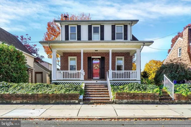 $284,500 | 105 North Gotwalt Street, York, PA 17404
