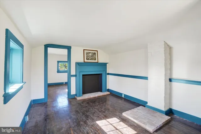 $284,500 | 105 North Gotwalt Street, York, PA 17404