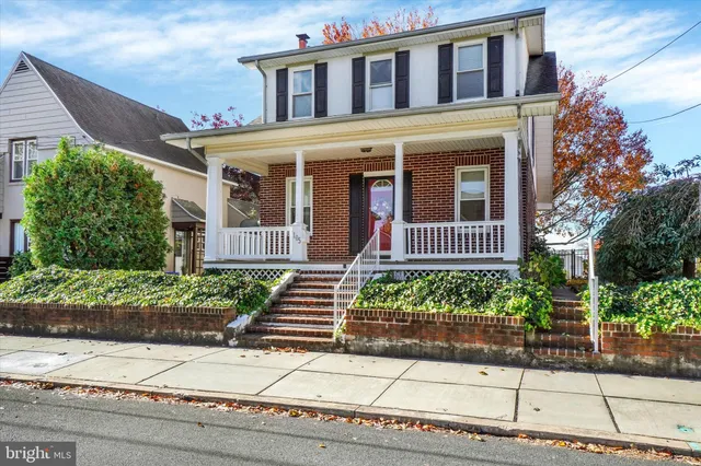 $284,500 | 105 North Gotwalt Street, York, PA 17404